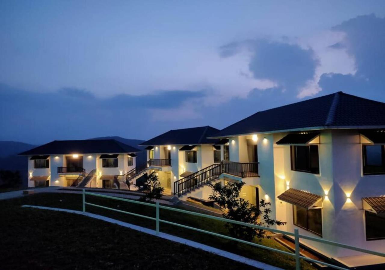 7Th Heaven Resorts Вагамон Экстерьер фото